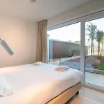 Luxury With 4 Rooms, Pool And Modern Comfort * De Haan