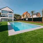 Luxury With 4 Rooms, Pool And Modern Comfort * De Haan