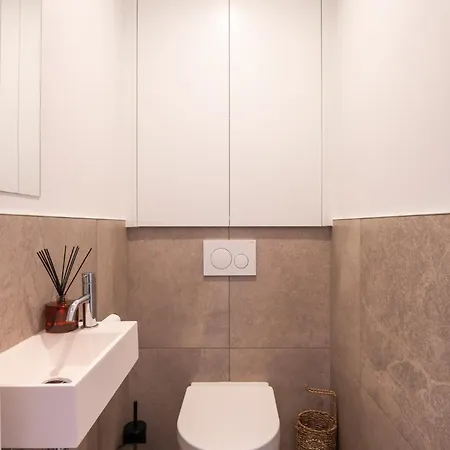 Luxury With 4 Rooms, Pool And Modern Comfort Daire *