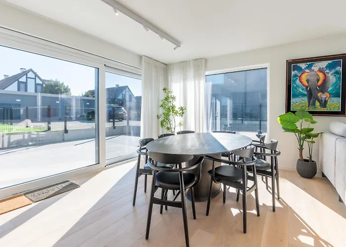 Luxury With 4 Rooms, Pool And Modern Comfort De Haan