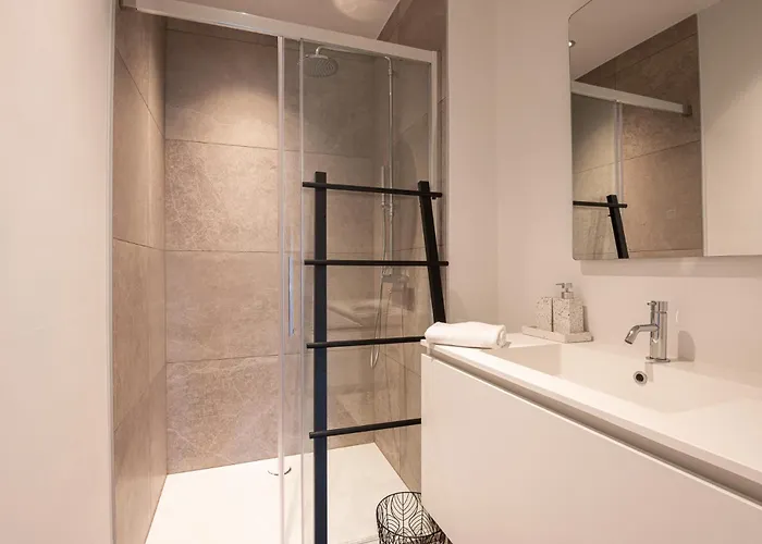 Appartement Luxury With 4 Rooms, Pool And Modern Comfort *