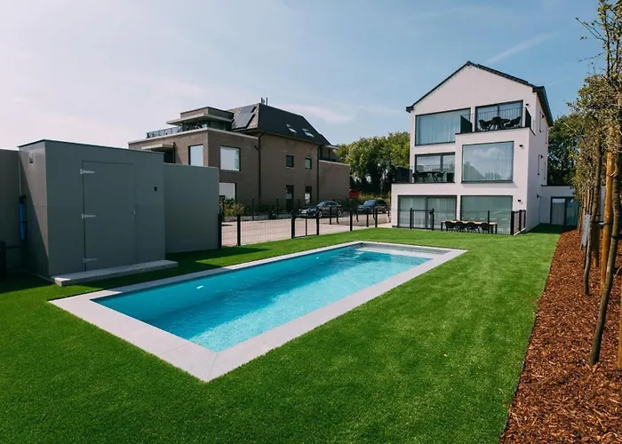 Luxury With 4 Rooms, Pool And Modern Comfort De Haan