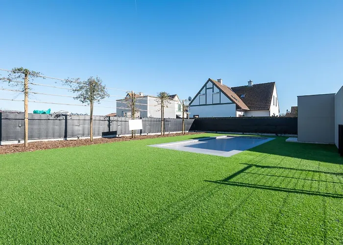 Luxury With 4 Rooms, Pool And Modern Comfort * De Haan